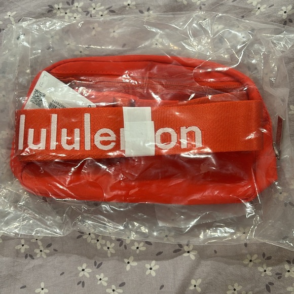 Lululemon Solar Orange Logo Belt Bag - Picture 5 of 5